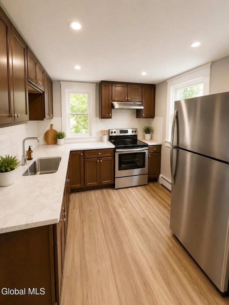 282 Livingston Avenue - Photo 4