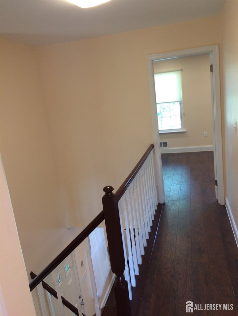 1 Mochen Court - Photo 9