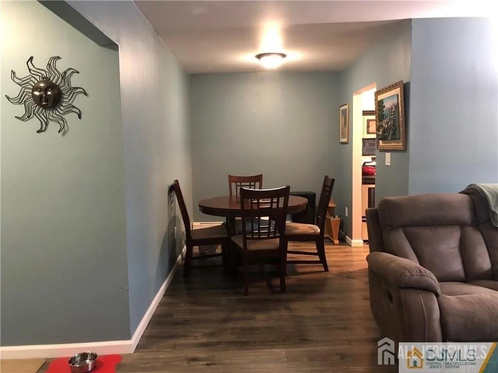 289 Main Street - Photo 2