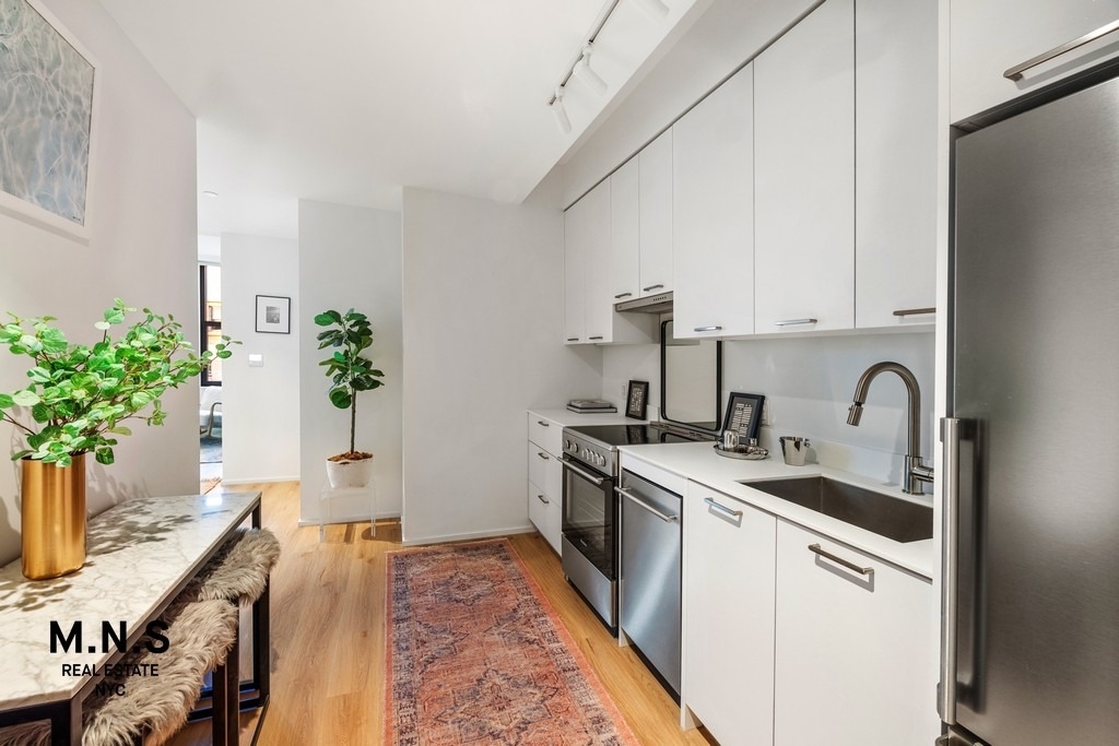 955 Sterling Place - Photo 8
