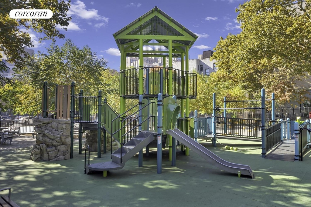 563 W 170th Street - Photo 18