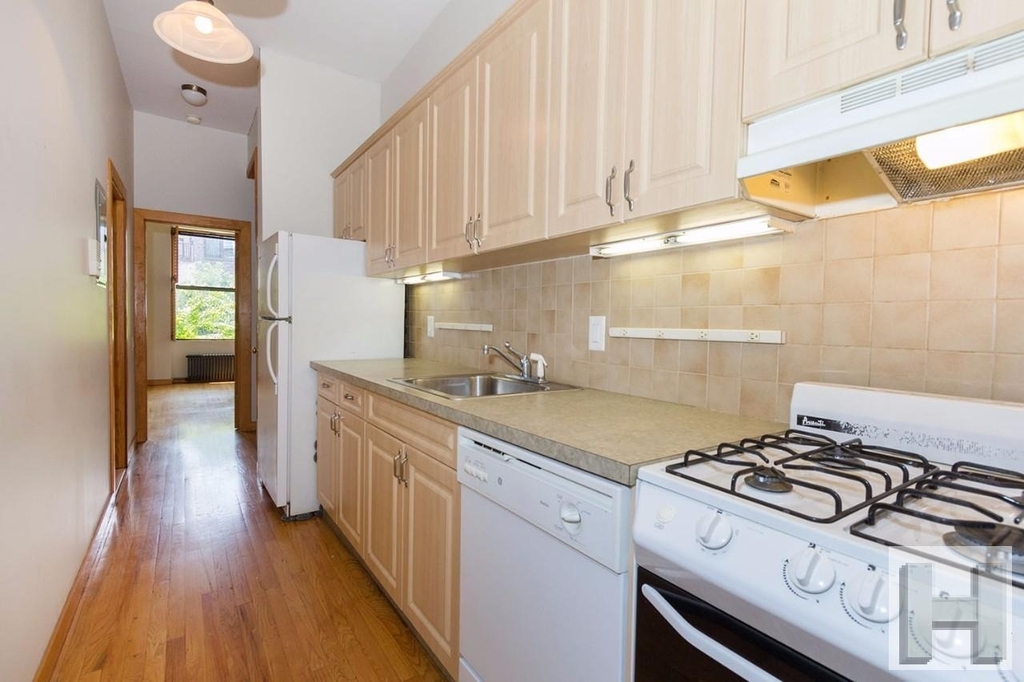 120 W 119th Street - Photo 10
