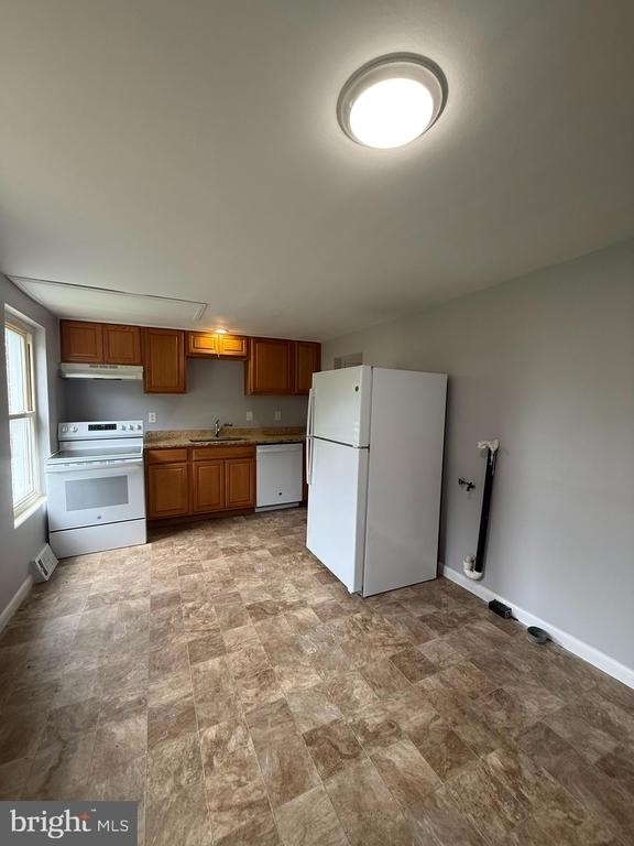 203 E Whitlock Avenue - Photo 7