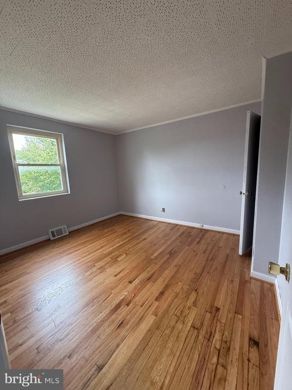 203 E Whitlock Avenue - Photo 8