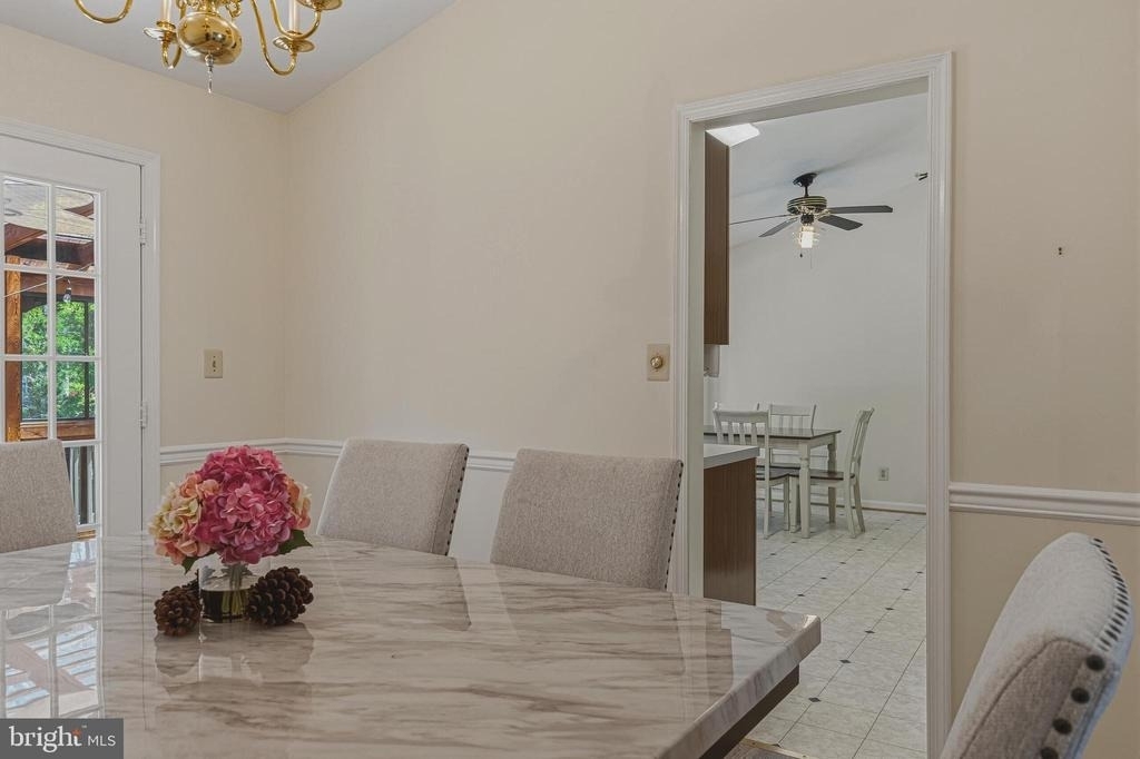 9729 Zimbro Avenue - Photo 7