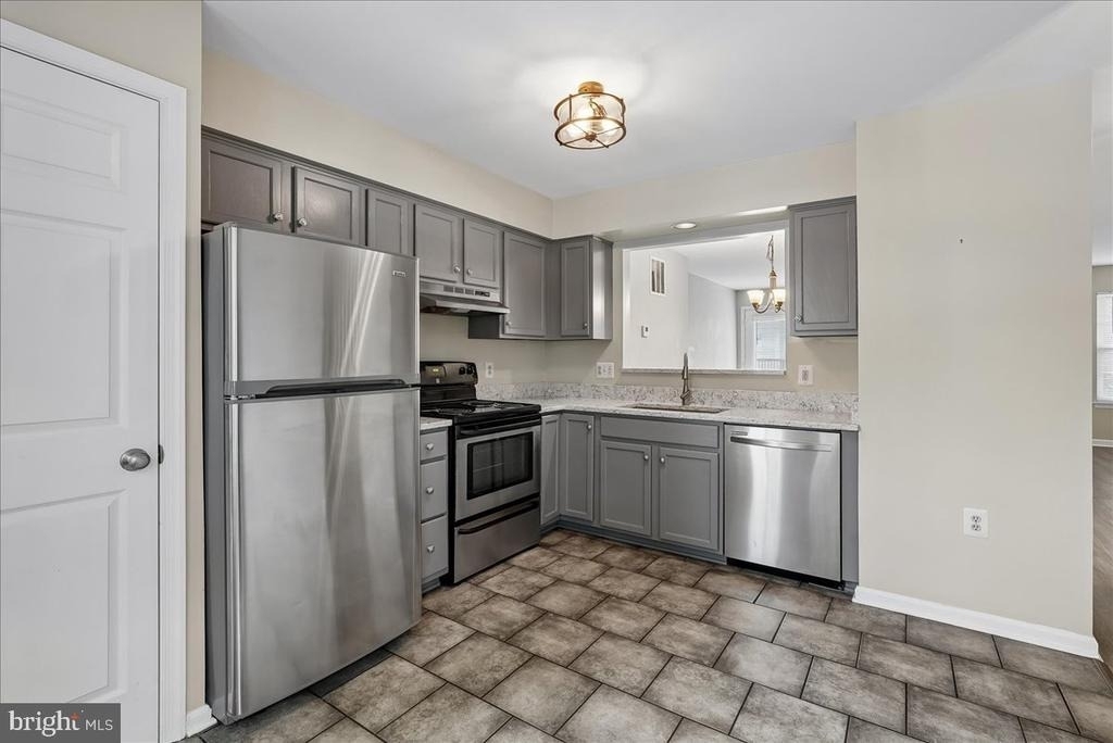 104 Frazer Drive - Photo 9