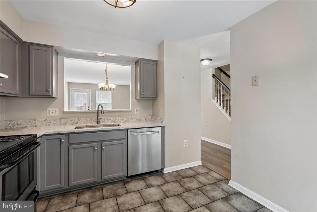 104 Frazer Drive - Photo 10