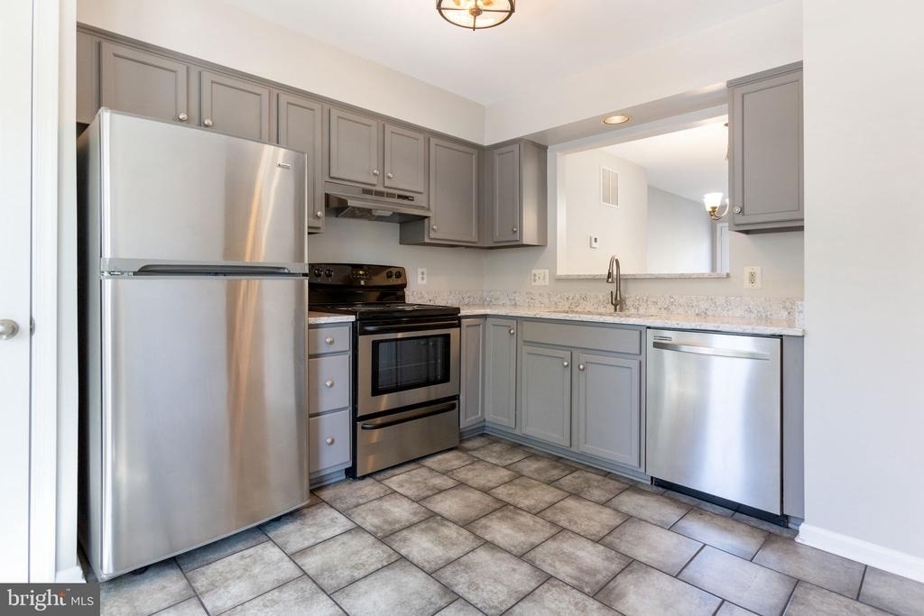 104 Frazer Drive - Photo 6