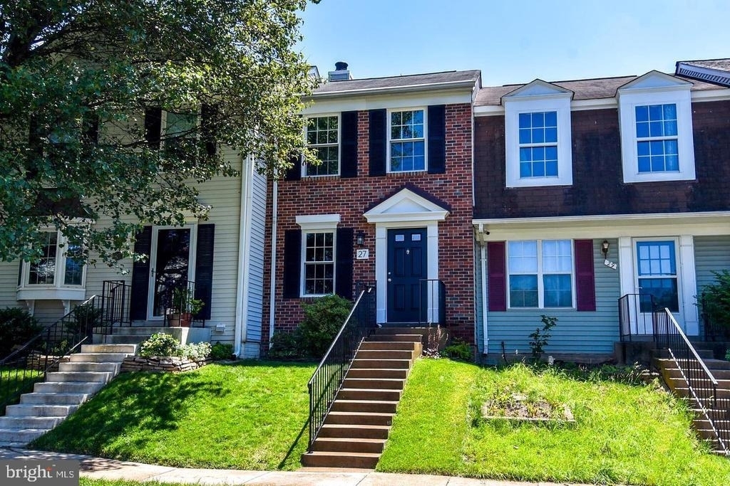 27 Marian Court - Photo 0