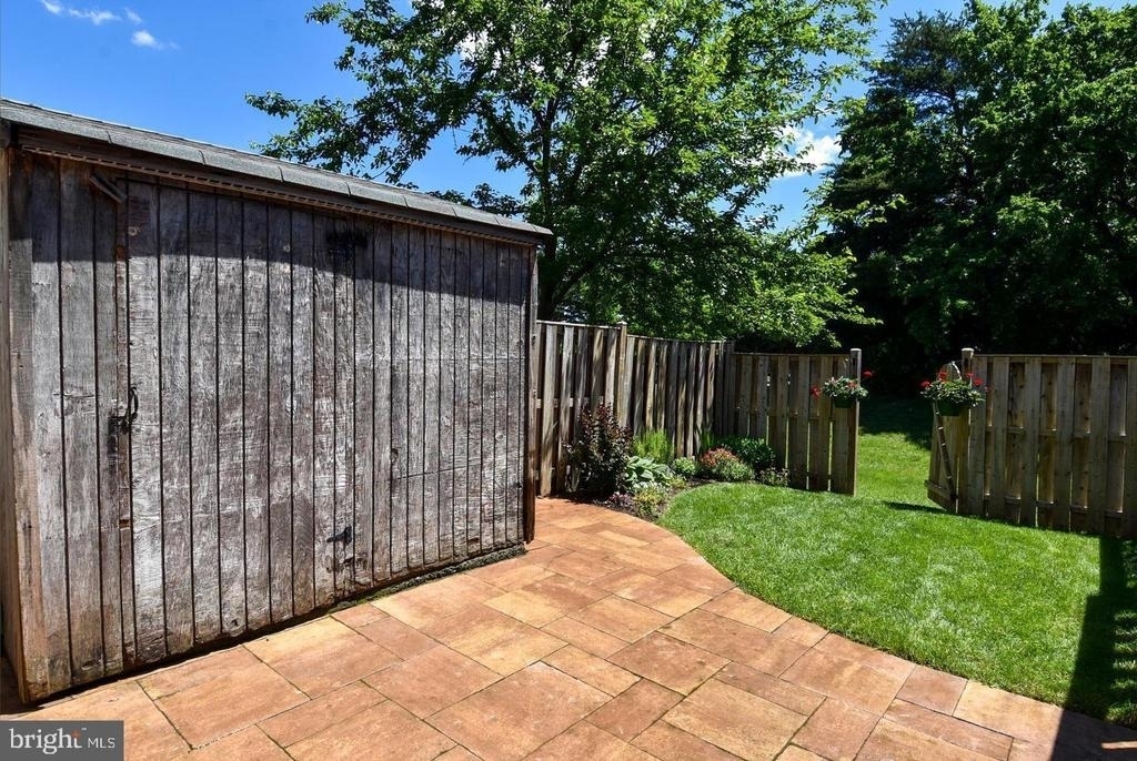 27 Marian Court - Photo 32