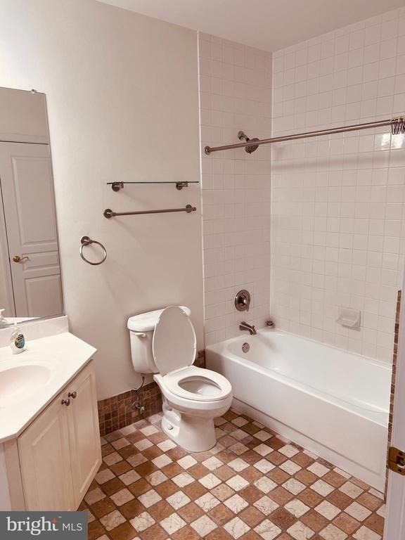 2204 Westcourt Lane - Photo 8