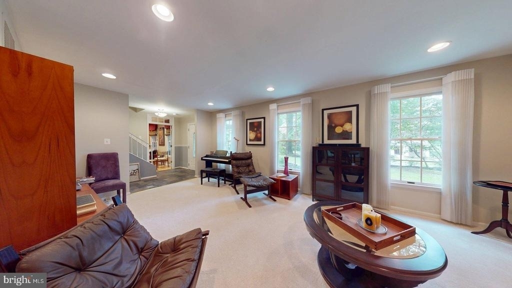 5803 Hall Street - Photo 4