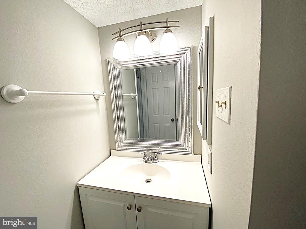 1524 Lincoln Way - Photo 28