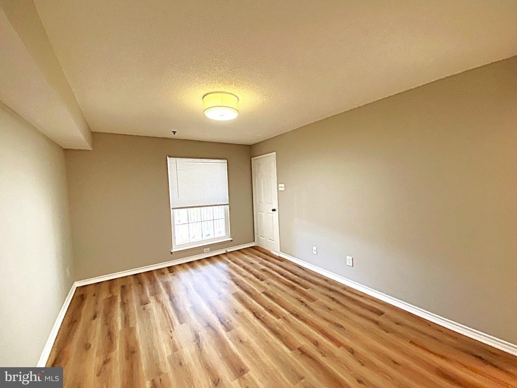 1524 Lincoln Way - Photo 21