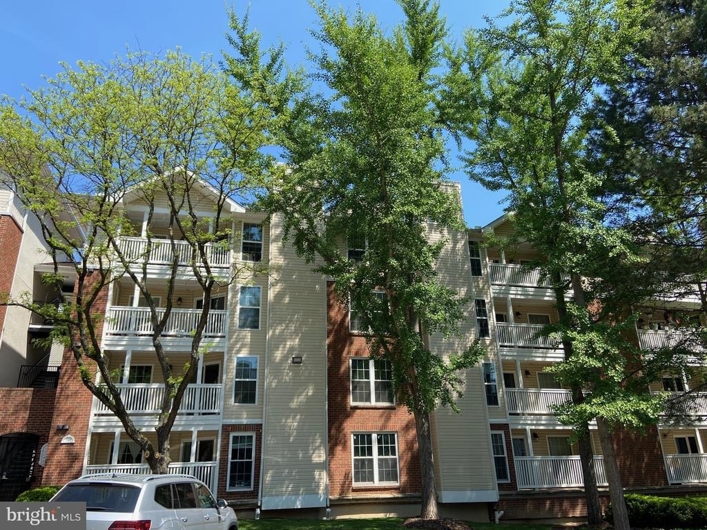 1524 Lincoln Way - Photo 0