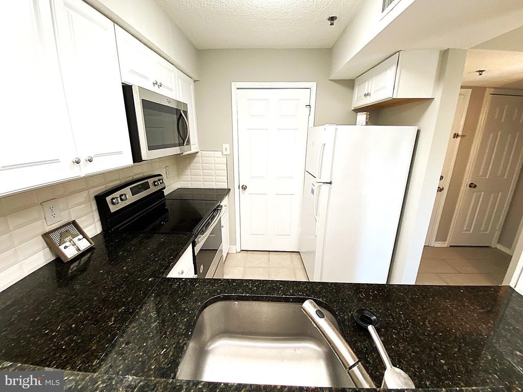 1524 Lincoln Way - Photo 16