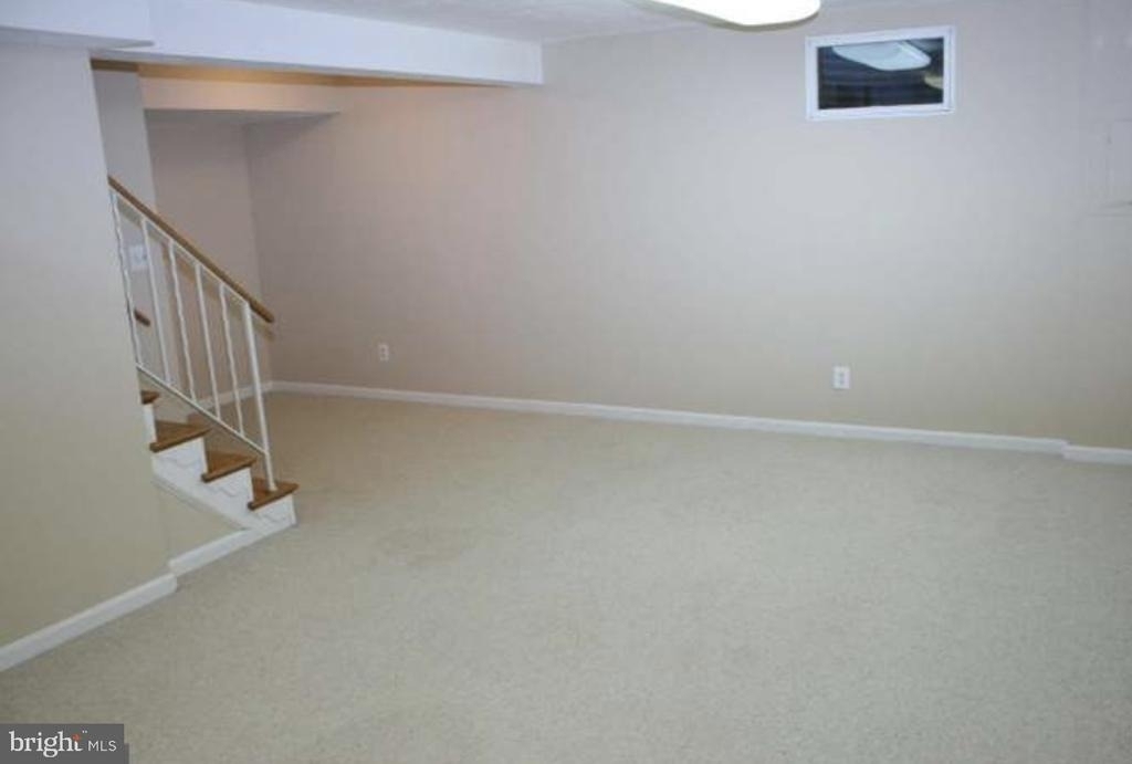 9209 Graceland Place - Photo 7