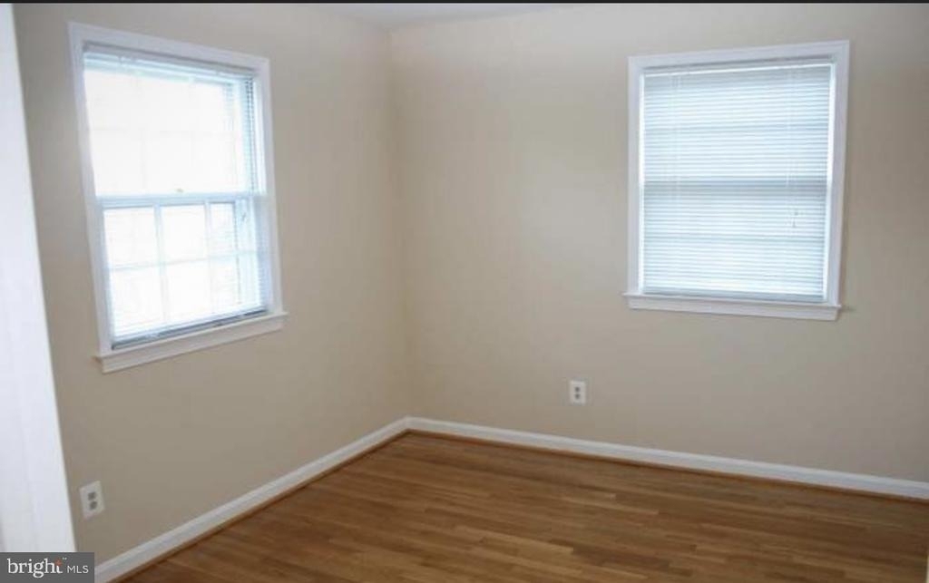 9209 Graceland Place - Photo 8