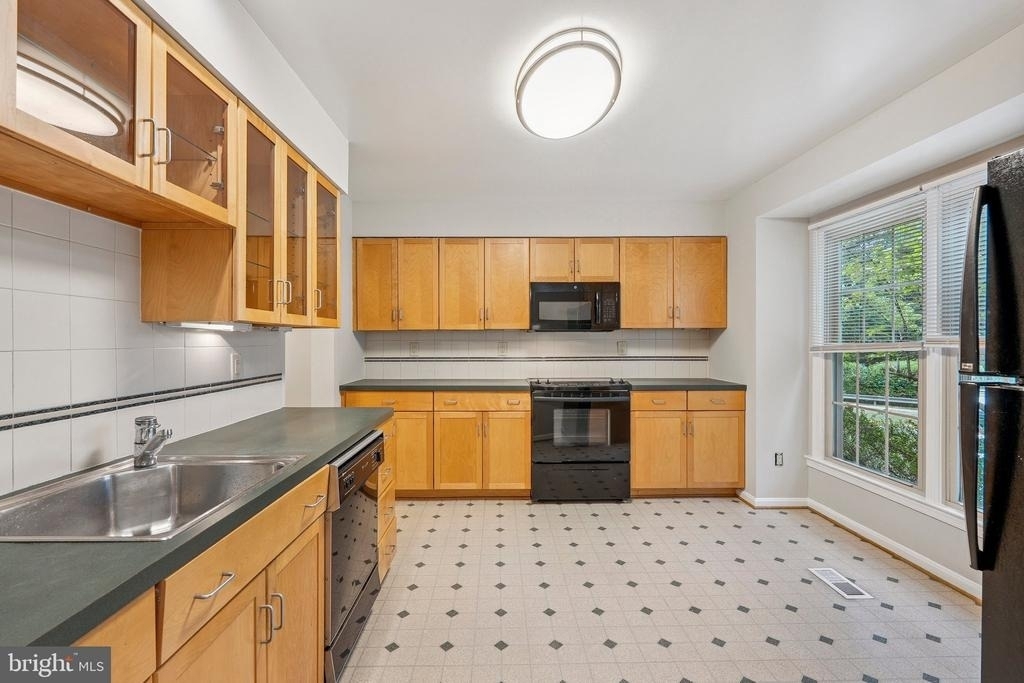 2917 Village Spring Lane - Photo 3