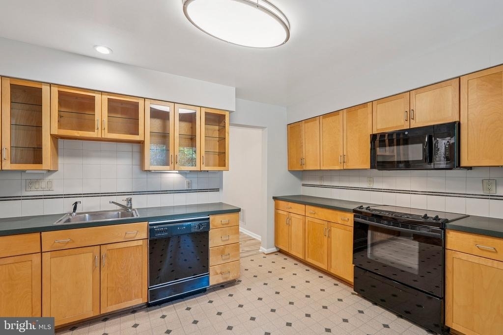 2917 Village Spring Lane - Photo 4