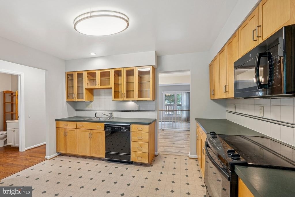 2917 Village Spring Lane - Photo 5