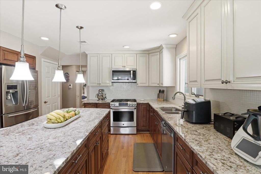 2432 Rockbridge Street - Photo 9
