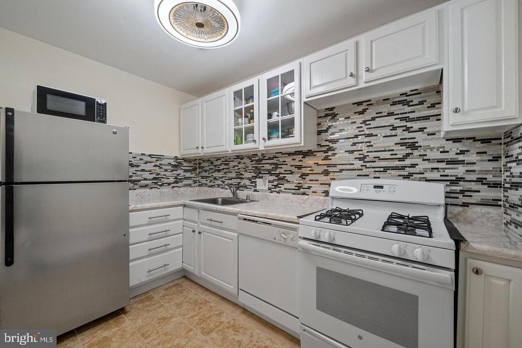 7984 Audubon Avenue - Photo 12