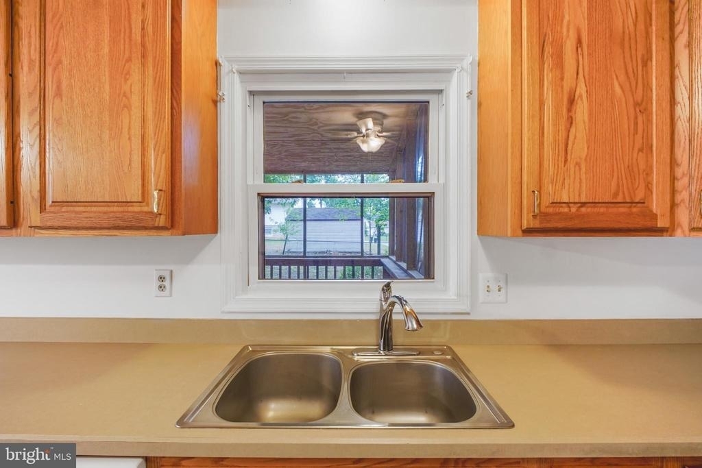 408 Deerwood Drive - Photo 7