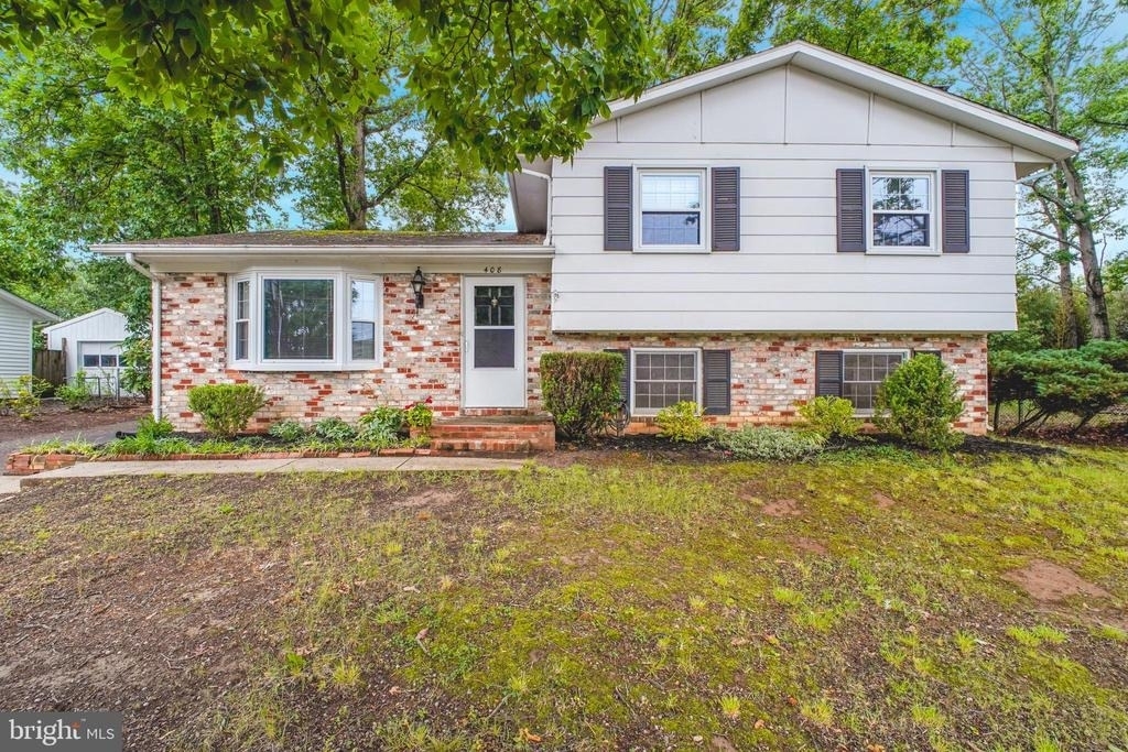 408 Deerwood Drive - Photo 0