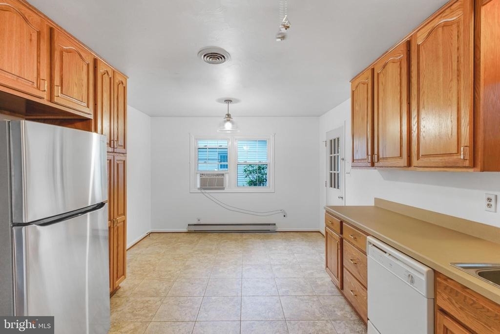 408 Deerwood Drive - Photo 8