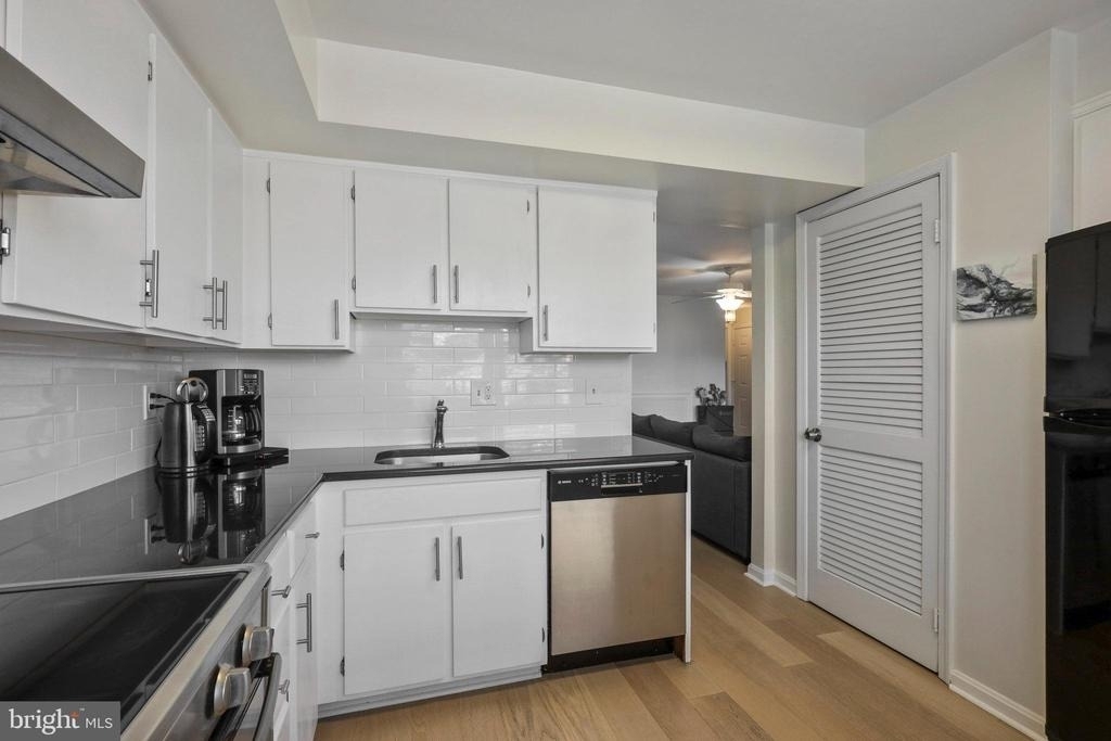 1417 Oronoco Street - Photo 10