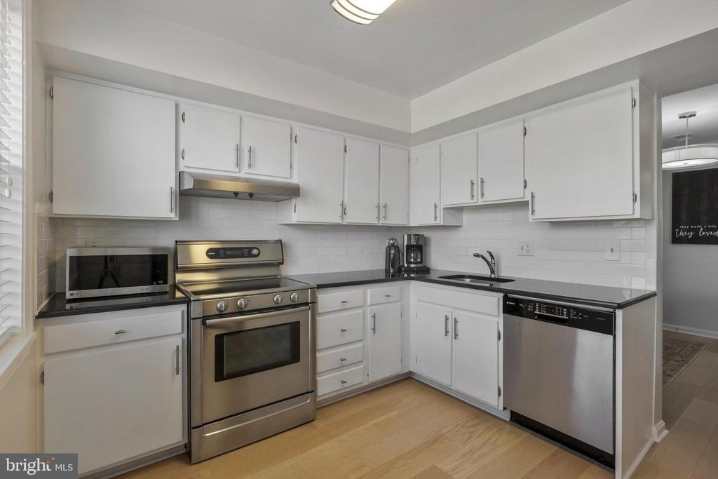 1417 Oronoco Street - Photo 9