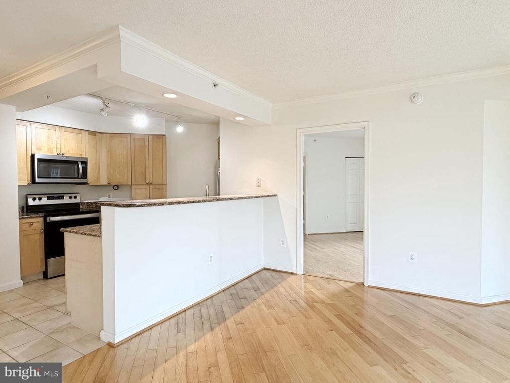 3101 N Hampton Drive - Photo 8