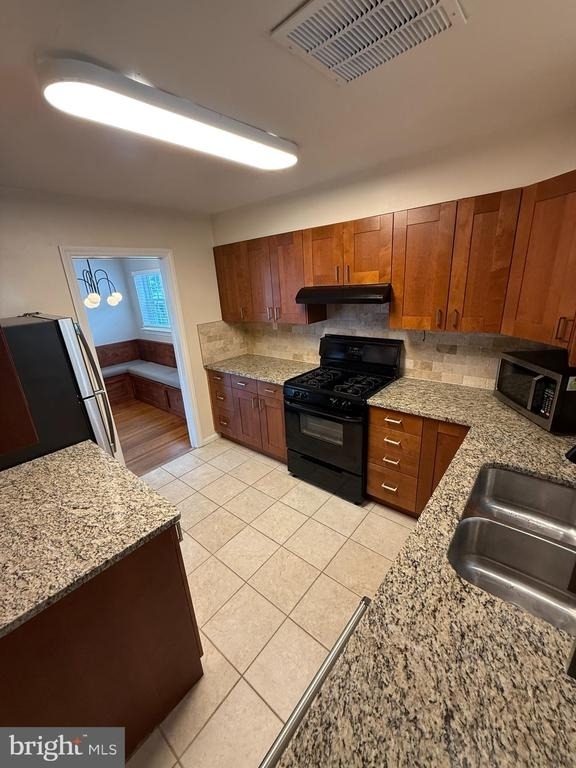 2632 N Sycamore Street - Photo 7
