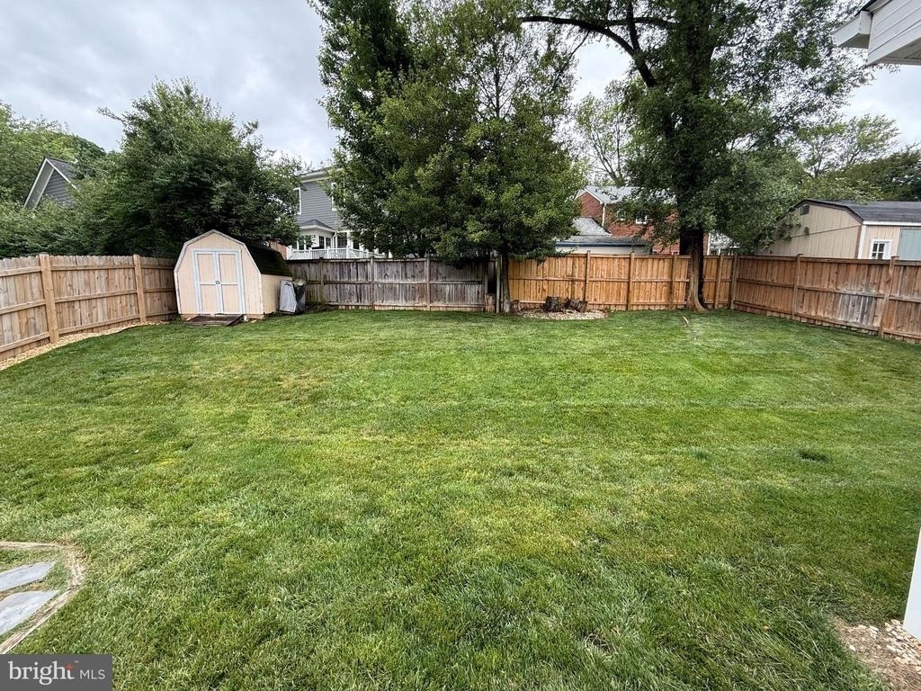 2632 N Sycamore Street - Photo 18
