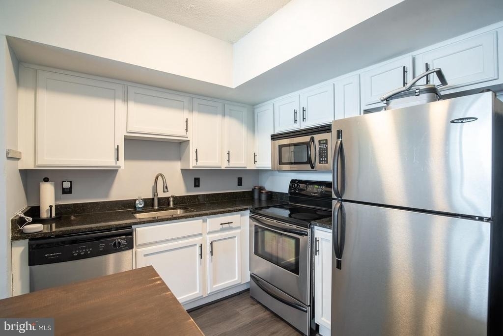 1001 N Randolph Street - Photo 2