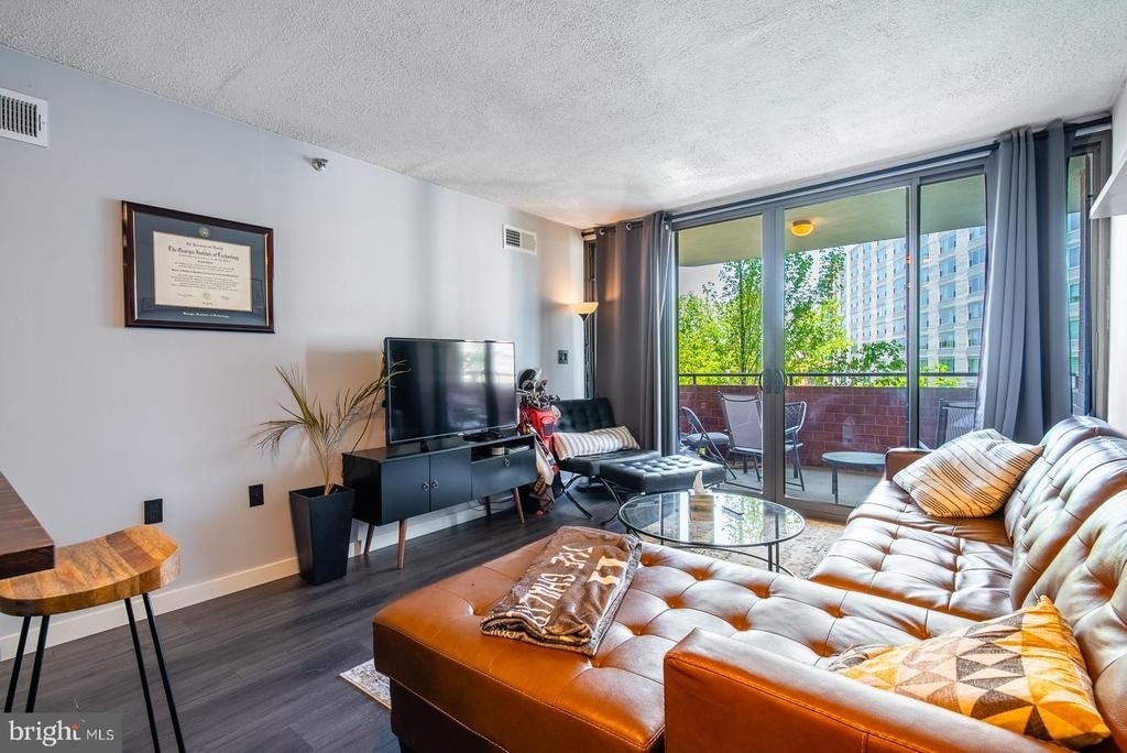 1001 N Randolph Street - Photo 4