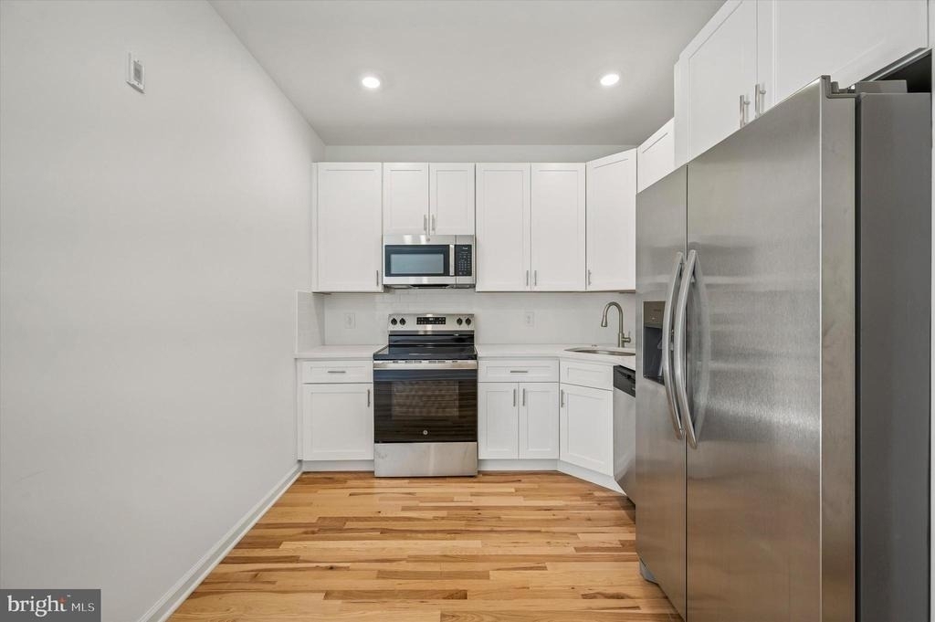 1645 N Marshall Street - Photo 3