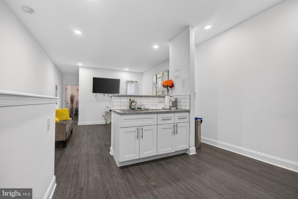 3138 W Allegheny Avenue - Photo 0