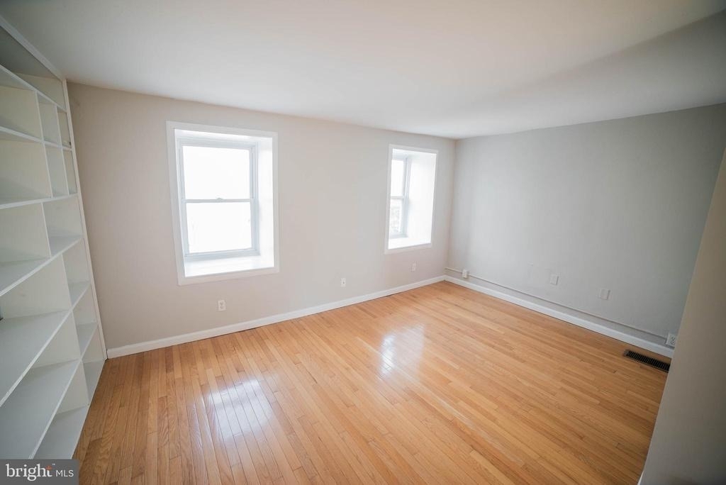 1107 N 3rd Street - Photo 8
