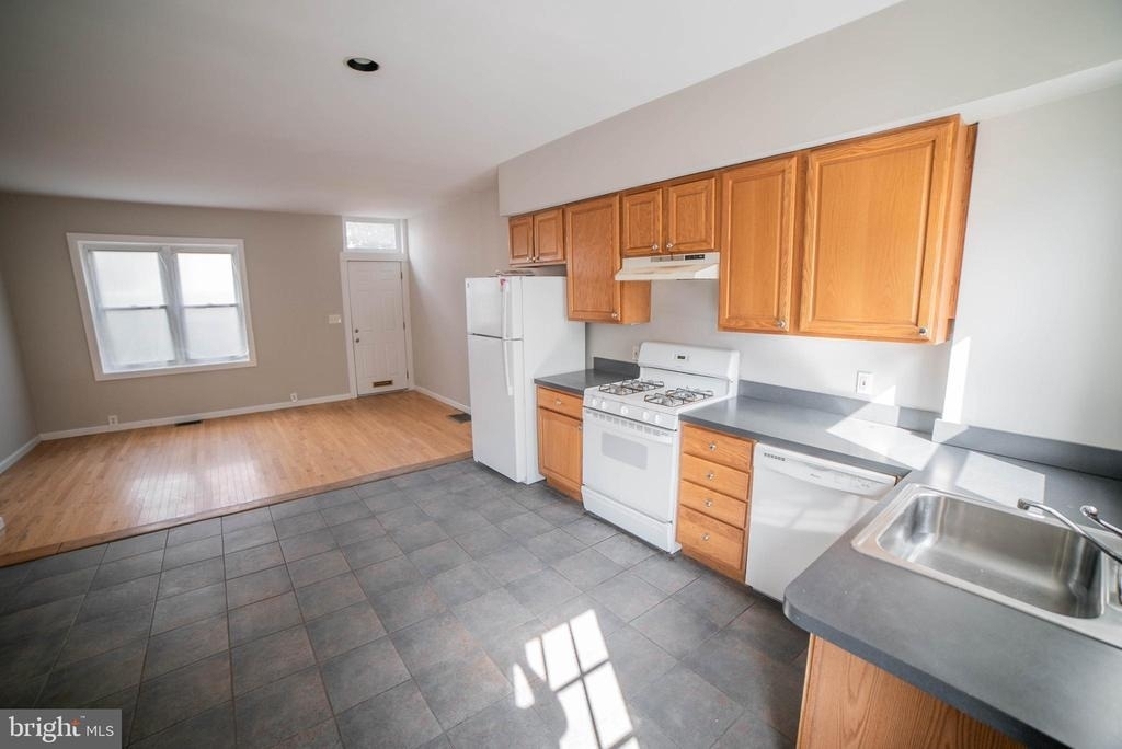 1107 N 3rd Street - Photo 6
