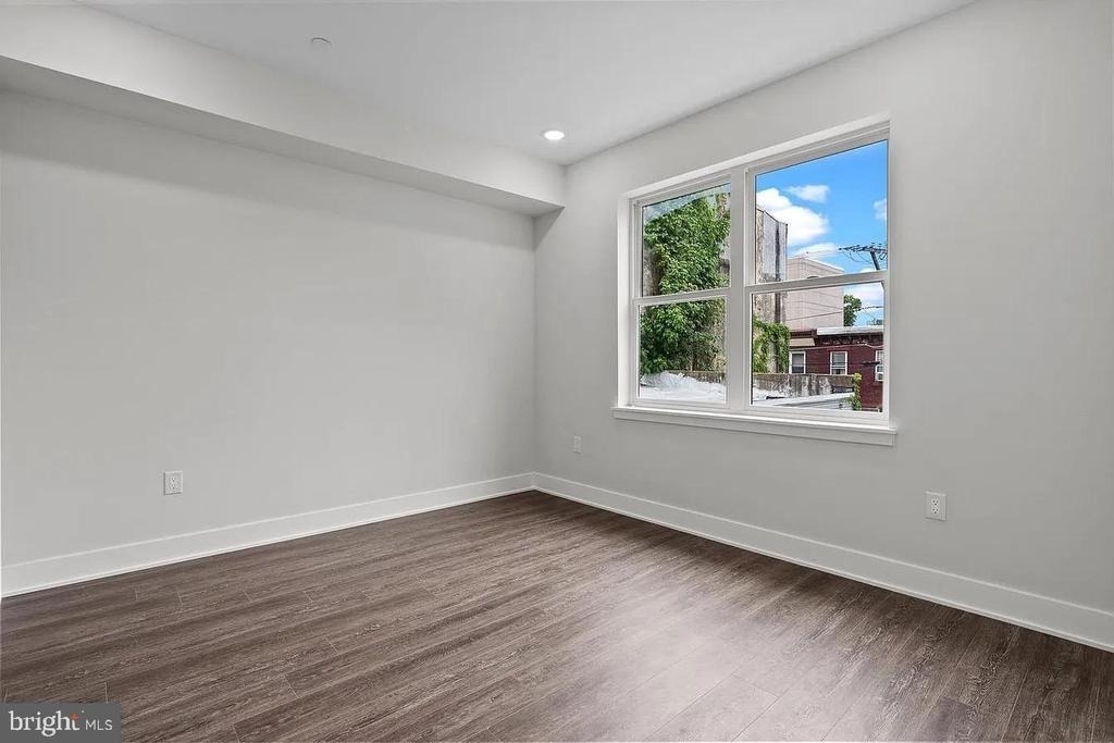 2146 N Front Street - Photo 2