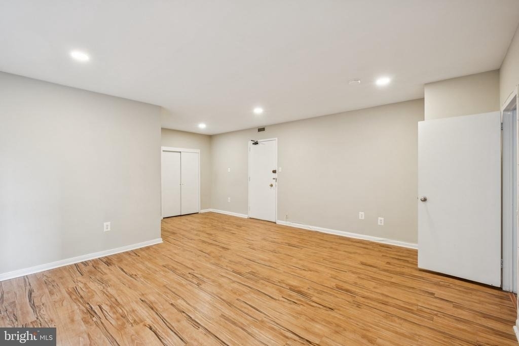 135 S 19th Street - Photo 2