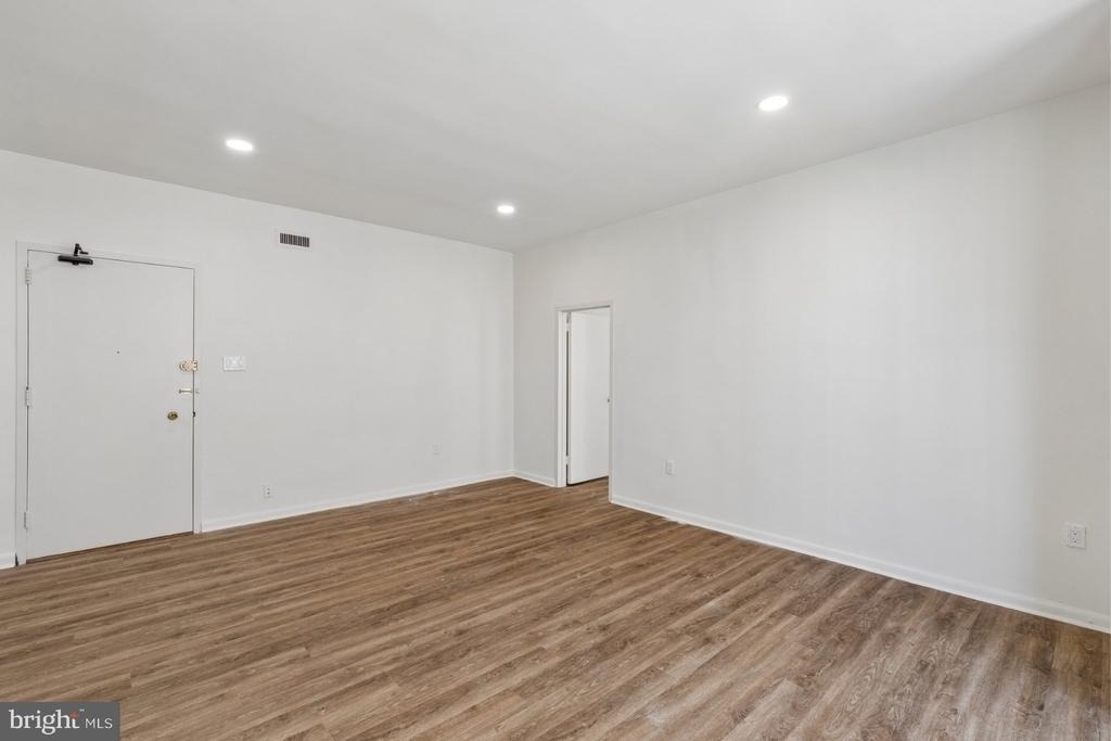 135 S 19th Street - Photo 6