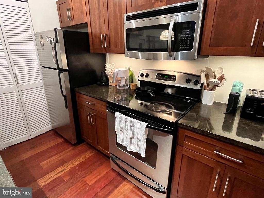 2429 Locust Street - Photo 14