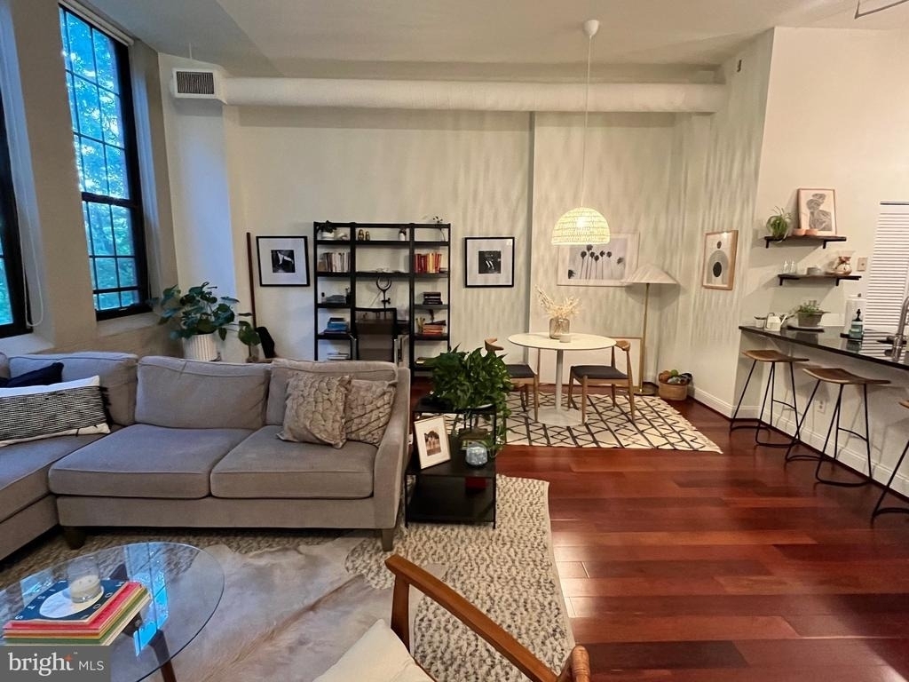 2429 Locust Street - Photo 7