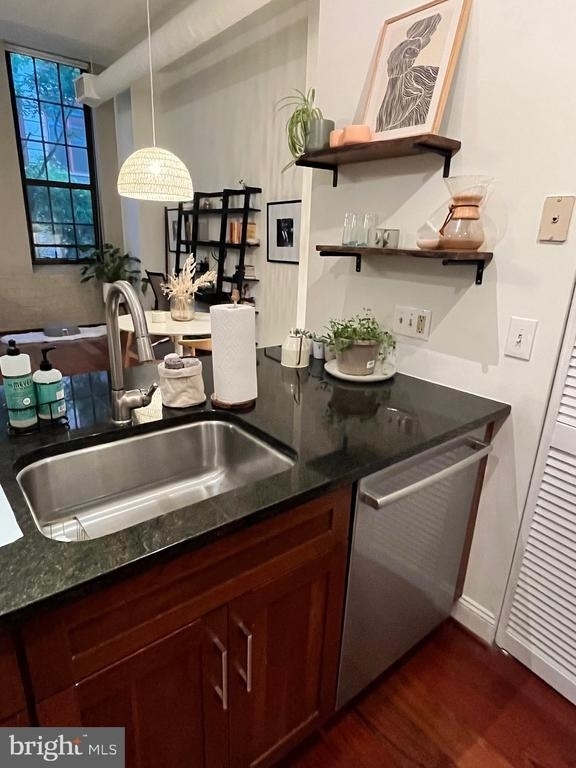 2429 Locust Street - Photo 15