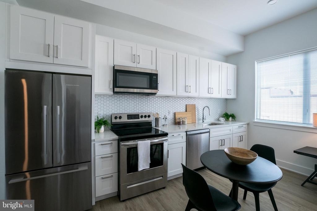 2235 Washington Avenue - Photo 5
