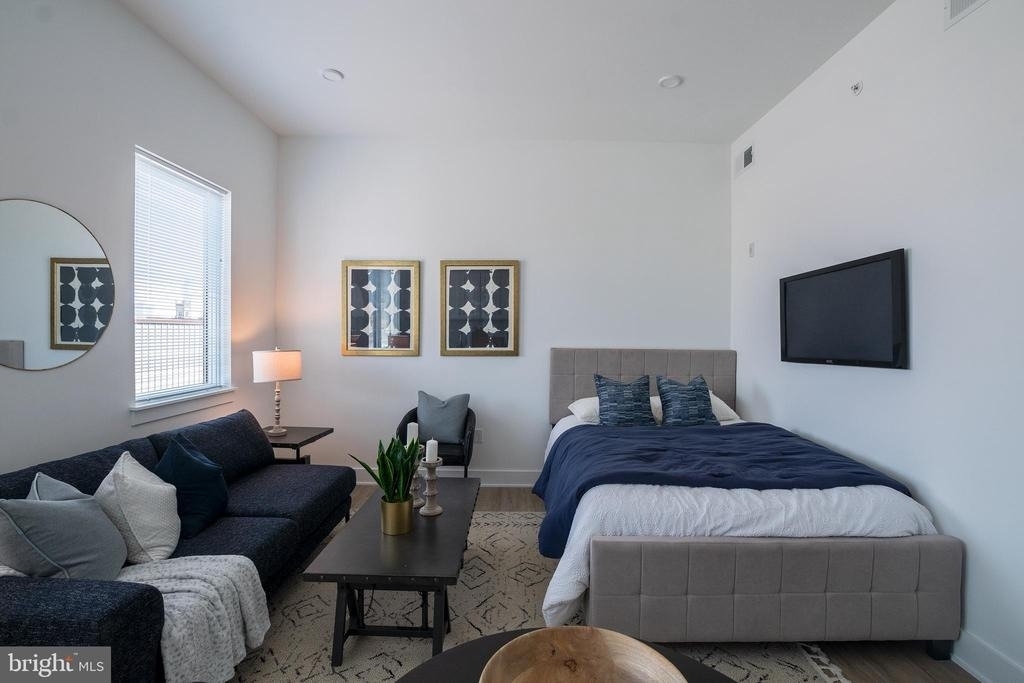 2235 Washington Avenue - Photo 4
