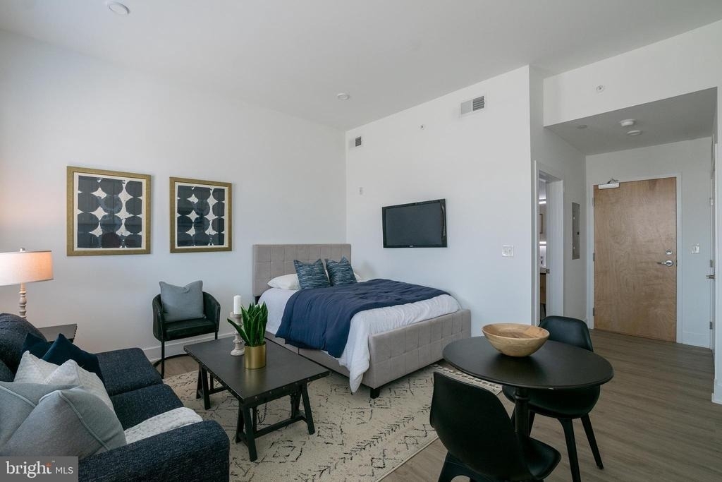 2235 Washington Avenue - Photo 0